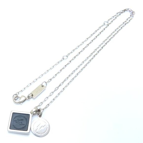 LOUIS VUITTON Silver Necklace - Picture 3 of 10